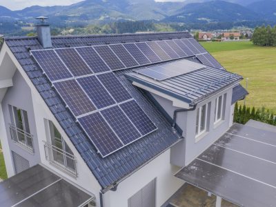 dom z solarami